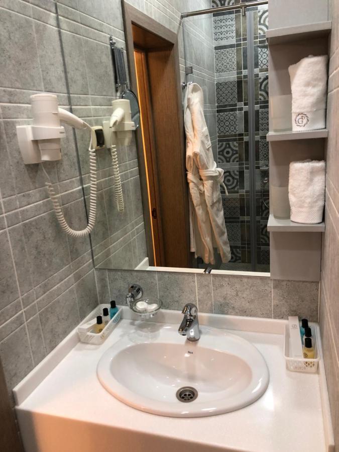 Grace Point Hotel Nur-Sultan  Room photo